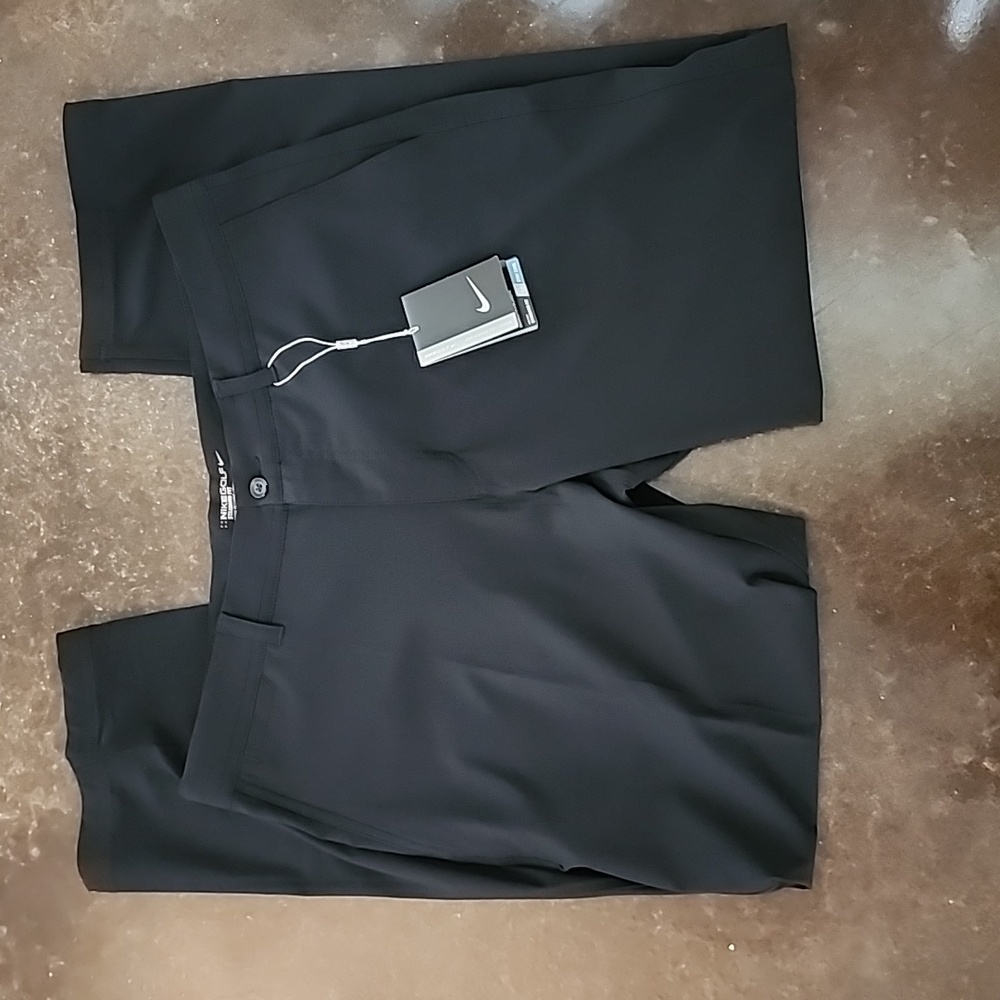 NWT Nike Golf mens golf pants, Dri-Fit, Standard Fit, black, size 35x…